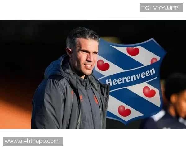 范佩西亲自提拔19岁儿子沙奎尔入费耶诺德一线队名单引发关注