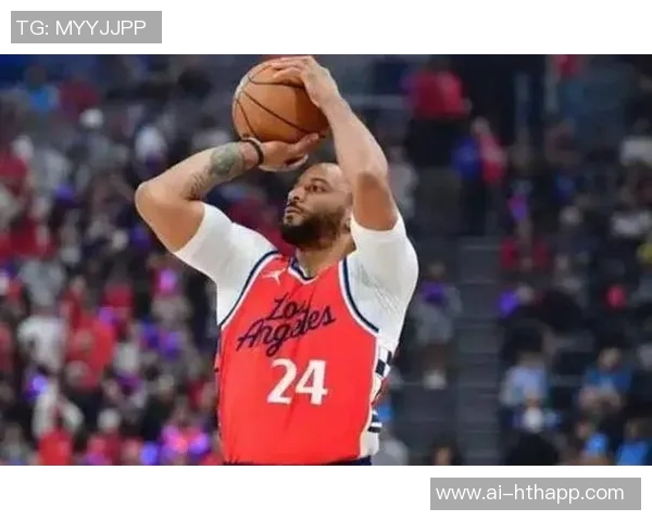 斯波称赞鲍威尔在混战中表现出色活塞强硬防守正是球队所需